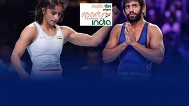 Mission Olympics : SAI clears training proposals for Vinesh Phogat & Bajrang Punia