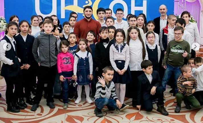 Abdulrashid Sadulaev : The champion shows his noble side by spending the day with specially able children