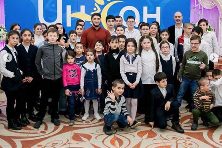 Abdulrashid Sadulaev : The champion shows his noble side by spending the day with specially able children