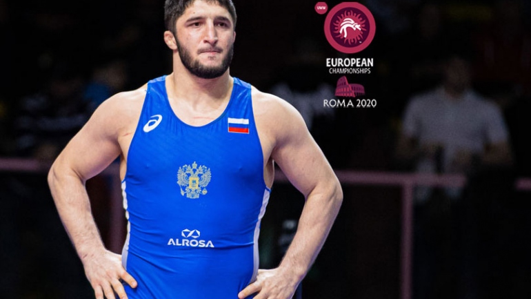 ‘Russian Tank’ Sadulaev firm favourite for gold