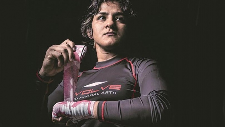Ritu Phogat’s likely to face Nyrene Crowley nickname “Neutron Bomb” on March 20th in Vietnam
