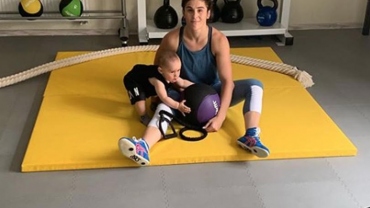 Meet the wonder-mom of world wrestling Natalia Vorobeva, she delivered in 2018 and became world champ in 2019, watch the Video