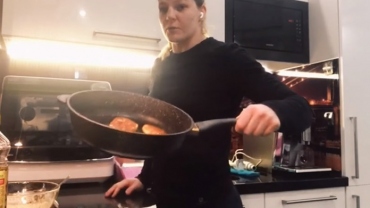 Russian women wrestlers launch #CookingDeliciously challenge, shares recipes with fans; Watch Video
