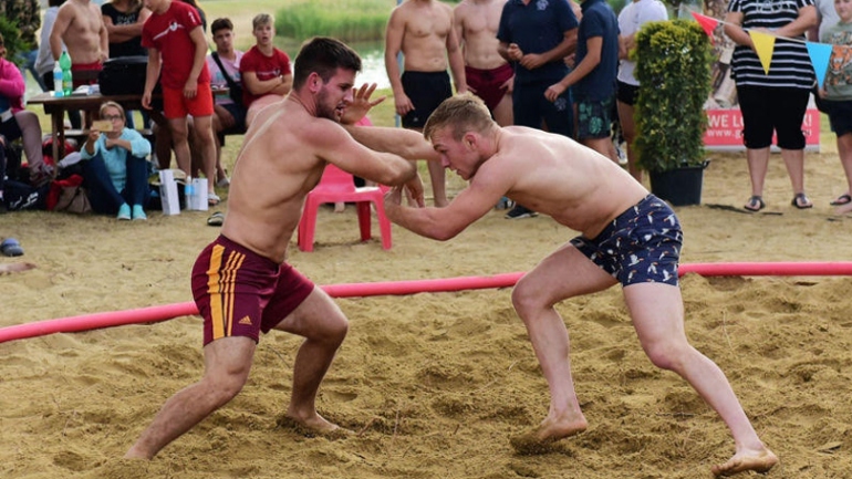 Hungary resumes competitions with Beach Wrestling Championship