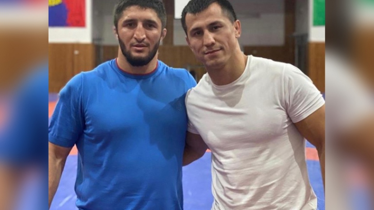 Olympic champions Sadulaev and Roman Vlasov resume training as Russia restarts national camp