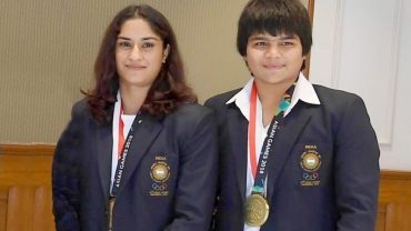 जानिए क्या बोला दिव्या काकरान और विनेश फोगाट ने  ‘खेल के सर्वोच्च पुरस्कार’  के लिए चुने जाने पर