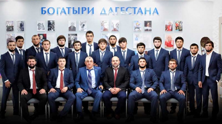 Wrestling News: Russian wrestlers including Sadulaev dress like gentlemen, check out pics