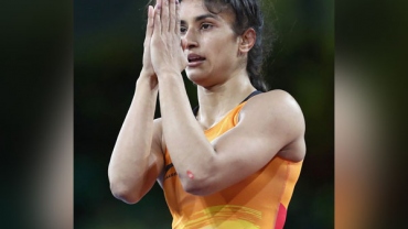 WFI vs Vinesh Phogat: Good news for Vinesh Phogat, Wrestling Federation pardons champion wrestler, WFI allows her to compete at the World Championship trials